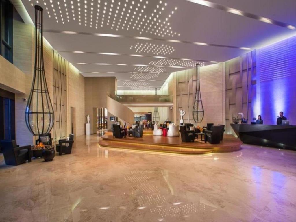 Himalayas Qingdao Hotel Экстерьер фото