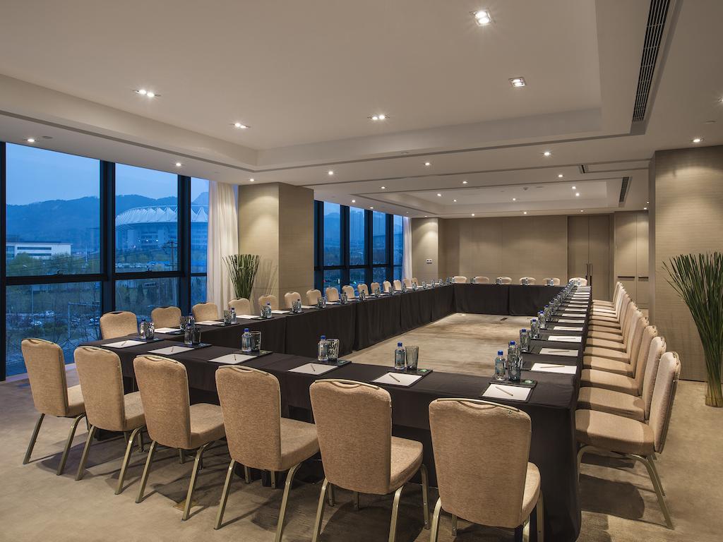 Himalayas Qingdao Hotel Экстерьер фото