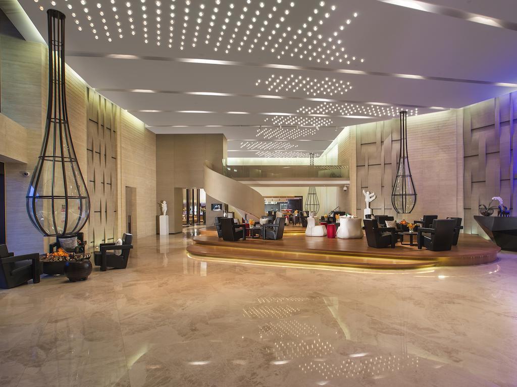 Himalayas Qingdao Hotel Экстерьер фото